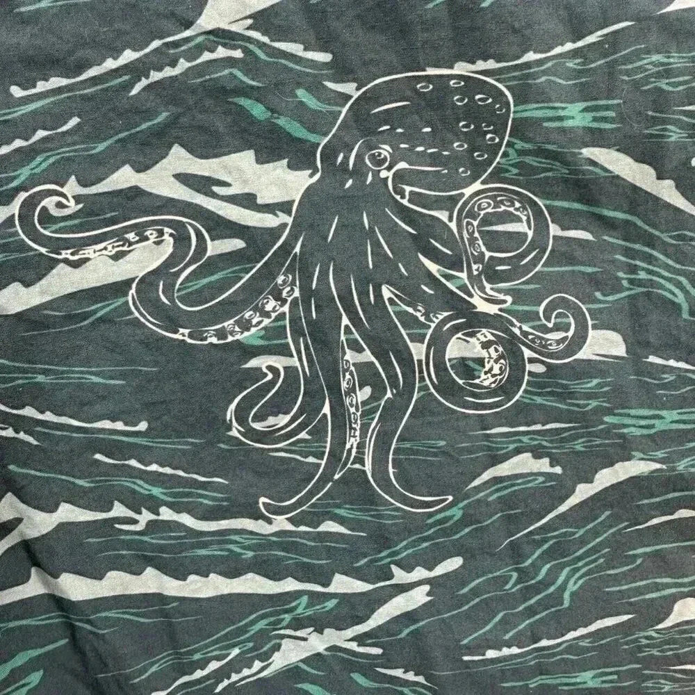 Galoha Kraken/Octopus print Organic Cotton Button Up Men's size 2XL - Picture 5 of 6